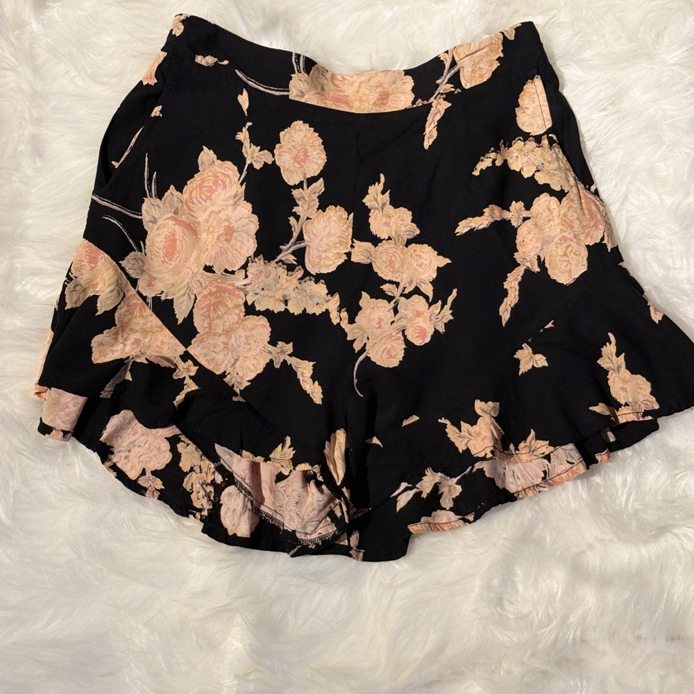 Saltwater Luxe Elegant Floral High Waist Women's Shorts